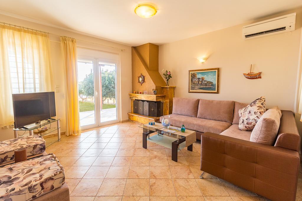 Villa Nefeli Akti Salonikiou B آغيوس نيكولاوس المظهر الخارجي الصورة